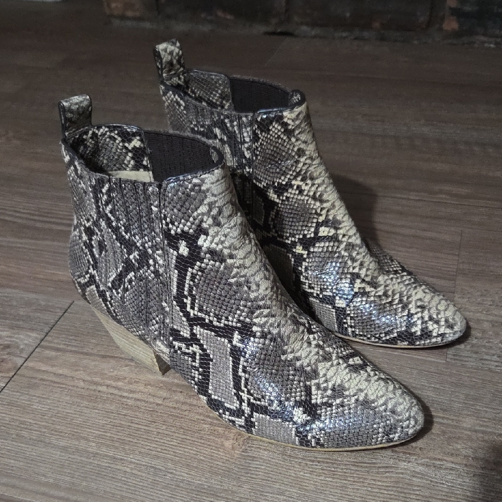 Snake-Print Ankle Boots - Neutral Python Pattern